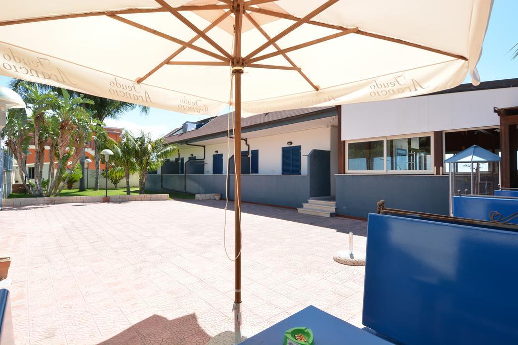 B&B La Castellana Marina di Ragusa Bagian luar foto