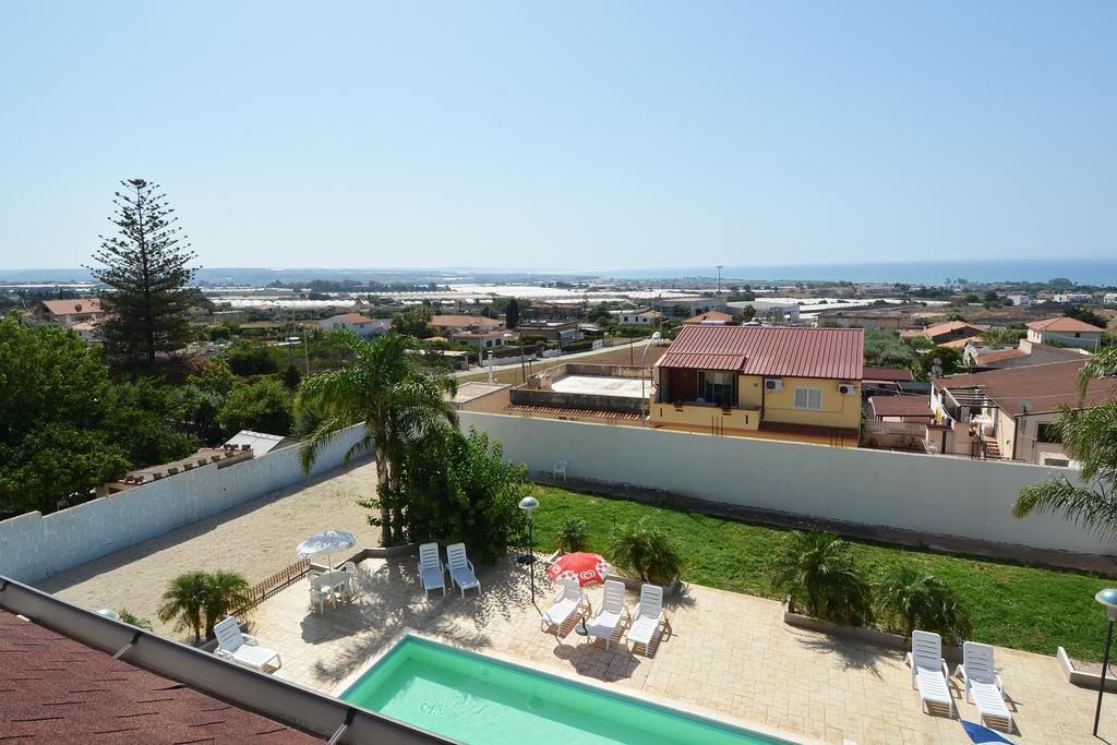 B&B La Castellana Marina di Ragusa Bagian luar foto