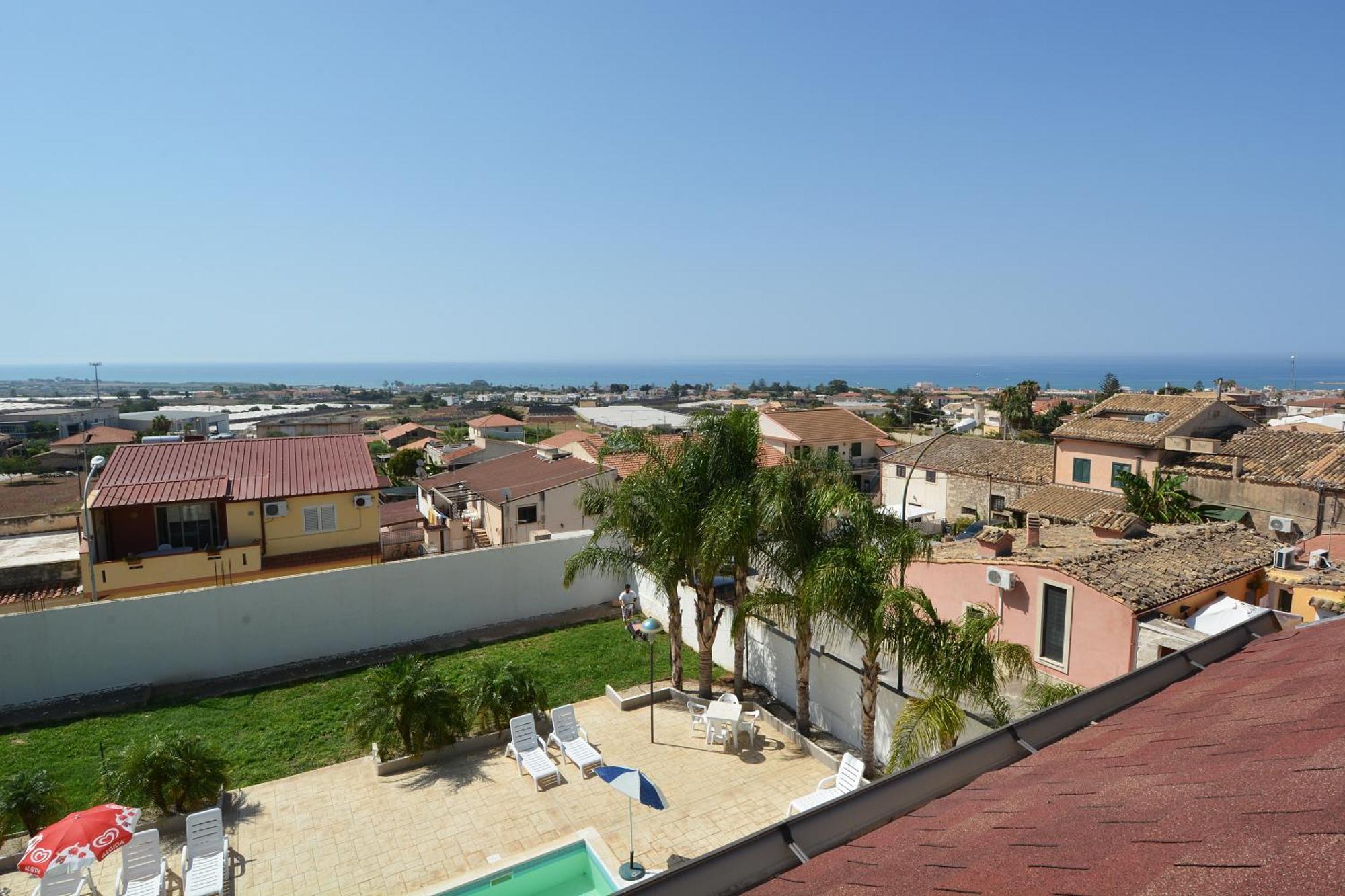 B&B La Castellana Marina di Ragusa Bagian luar foto
