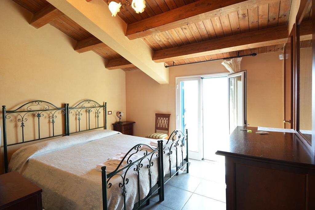 B&B La Castellana Marina di Ragusa Bagian luar foto