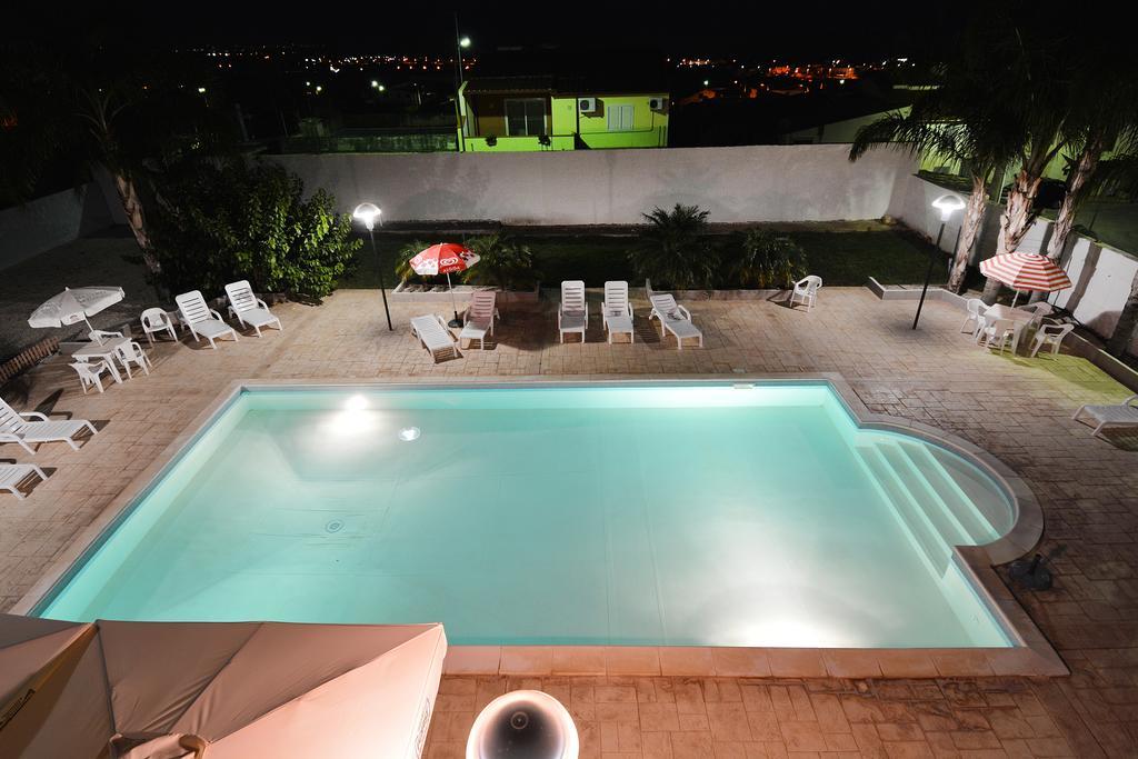 B&B La Castellana Marina di Ragusa Bagian luar foto
