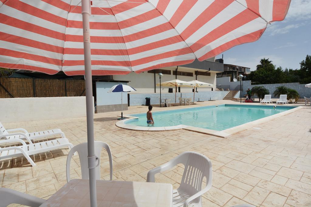 B&B La Castellana Marina di Ragusa Bagian luar foto