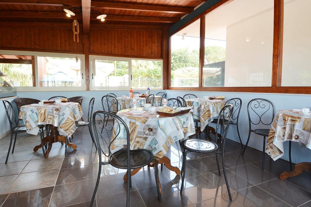 B&B La Castellana Marina di Ragusa Bagian luar foto